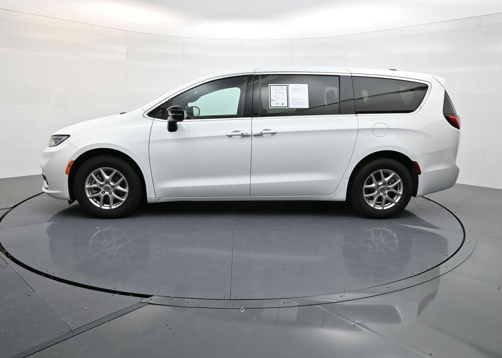 used 2024 Chrysler Pacifica car, priced at $27,488