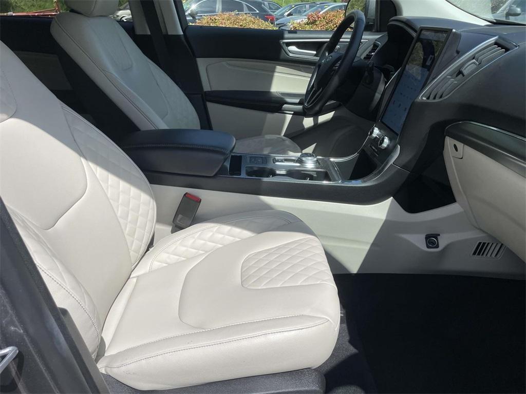used 2024 Ford Edge car, priced at $29,278