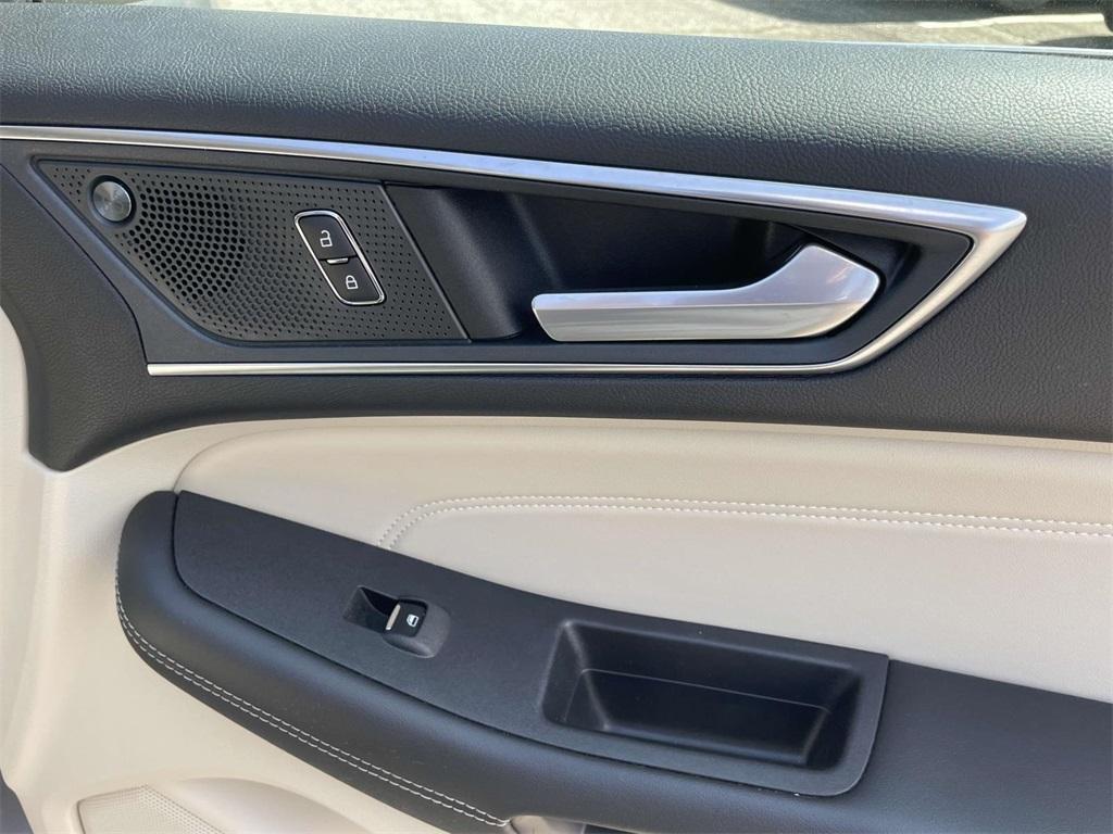 used 2024 Ford Edge car, priced at $29,278