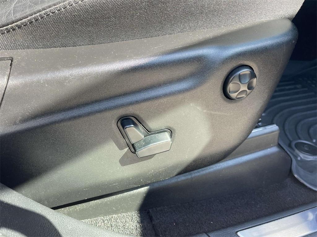 used 2019 Jeep Grand Cherokee car, priced at $20,298