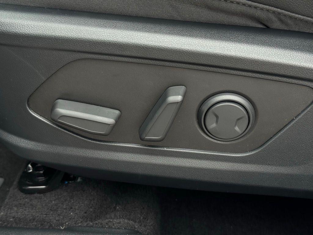 used 2026 Hyundai SANTA CRUZ car, priced at $32,234