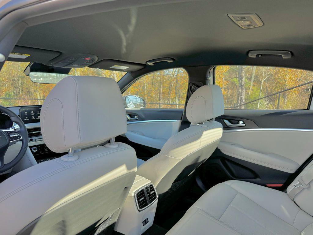 used 2025 Genesis G70 car, priced at $39,899
