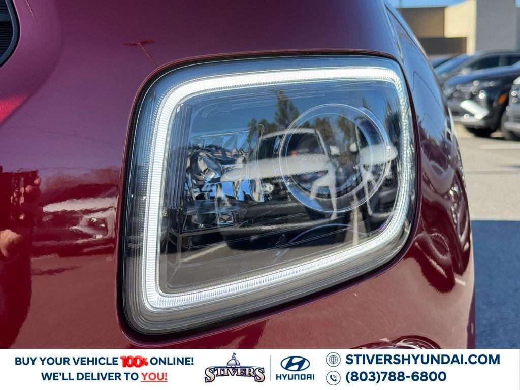 used 2025 Hyundai Venue car, priced at $22,875