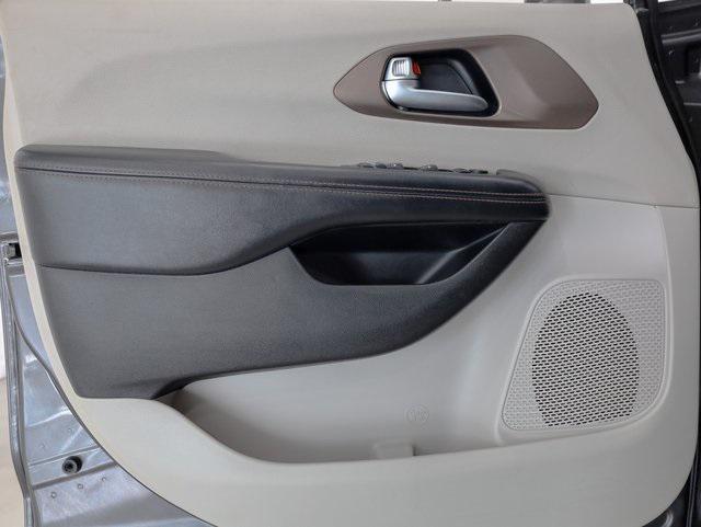 used 2019 Chrysler Pacifica car, priced at $19,615