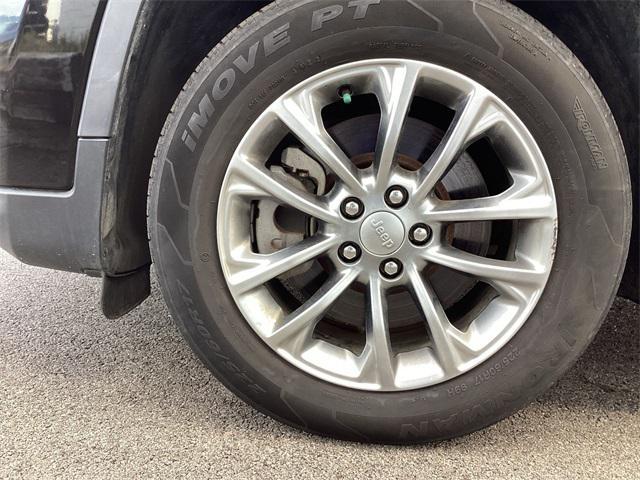 used 2020 Jeep Cherokee car, priced at $18,720