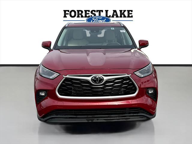 used 2022 Toyota Highlander car, priced at $42,798
