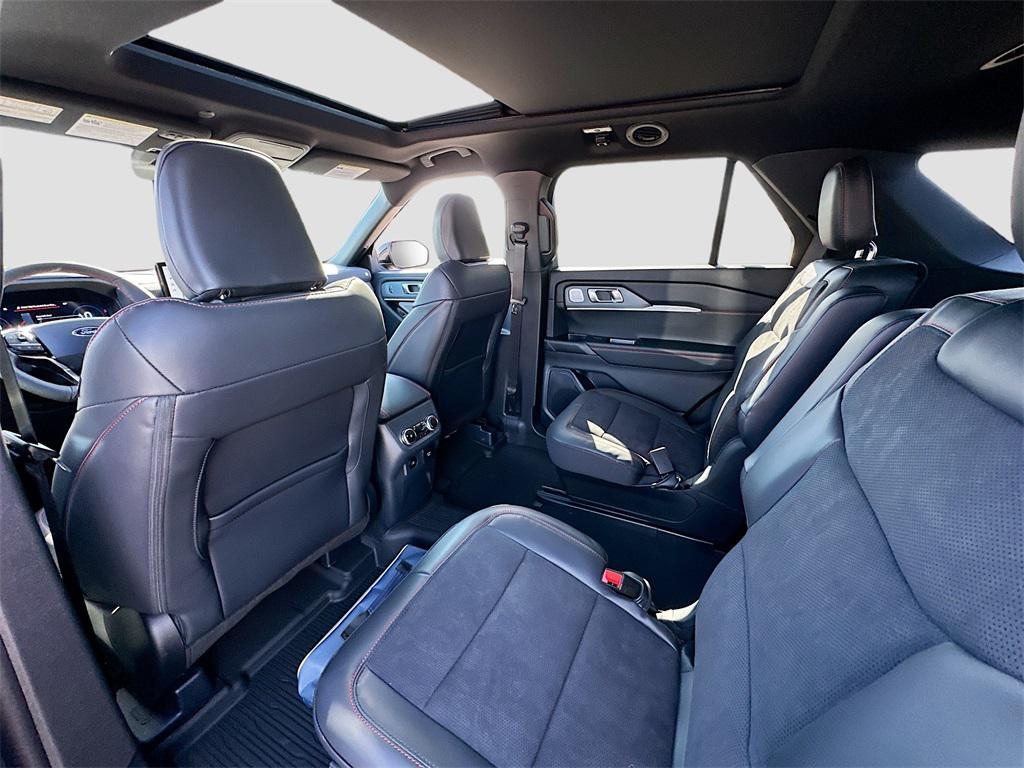 new 2025 Ford Explorer car, priced at $58,726