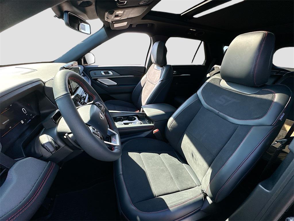 new 2025 Ford Explorer car, priced at $58,726