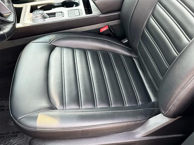 used 2024 Ford Edge car, priced at $30,859