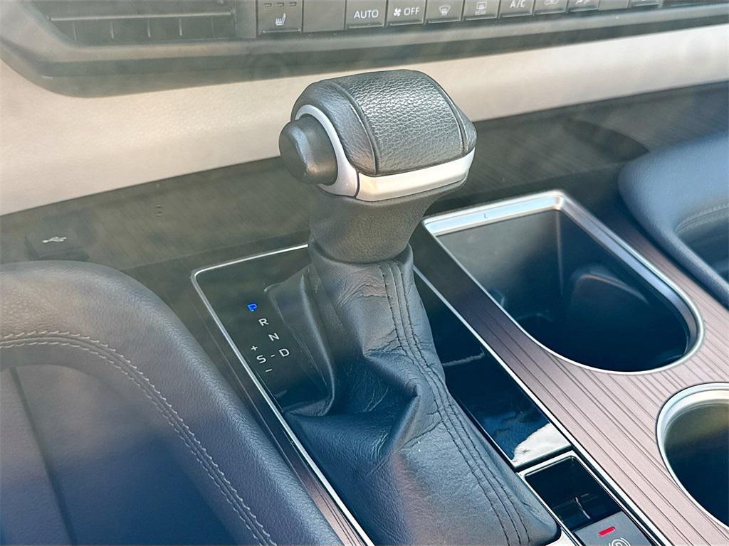 used 2022 Toyota Sienna car, priced at $39,476