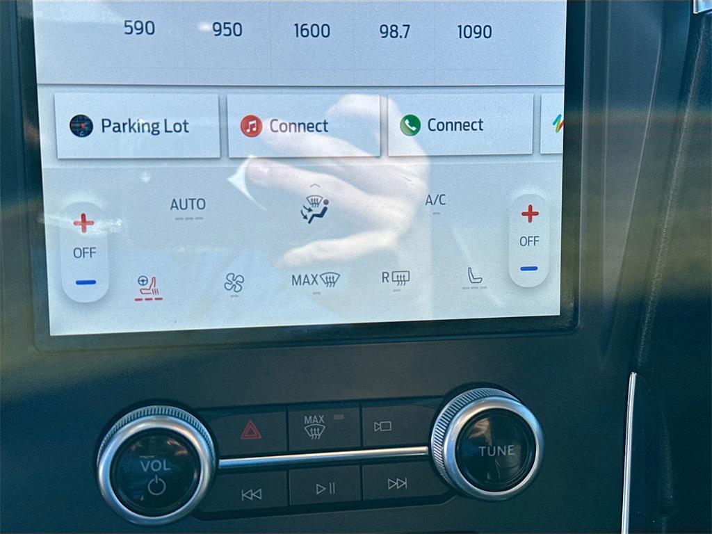 used 2022 Ford Edge car, priced at $23,549