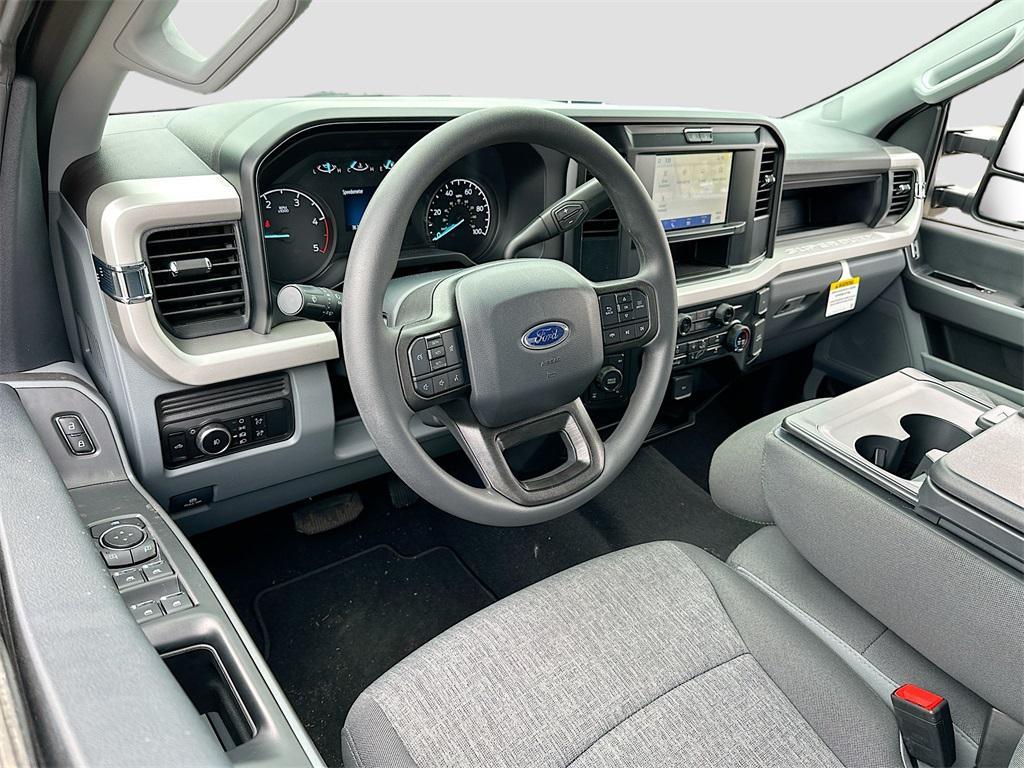 new 2025 Ford F-350 car, priced at $64,588