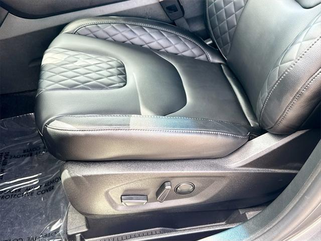 used 2024 Ford Edge car, priced at $35,889