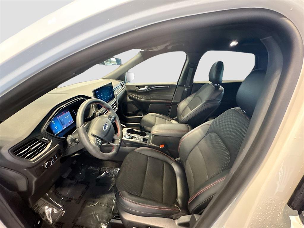 used 2025 Ford Escape car, priced at $27,999