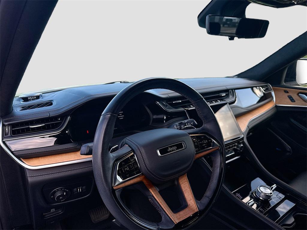used 2022 Jeep Grand Cherokee car, priced at $36,999