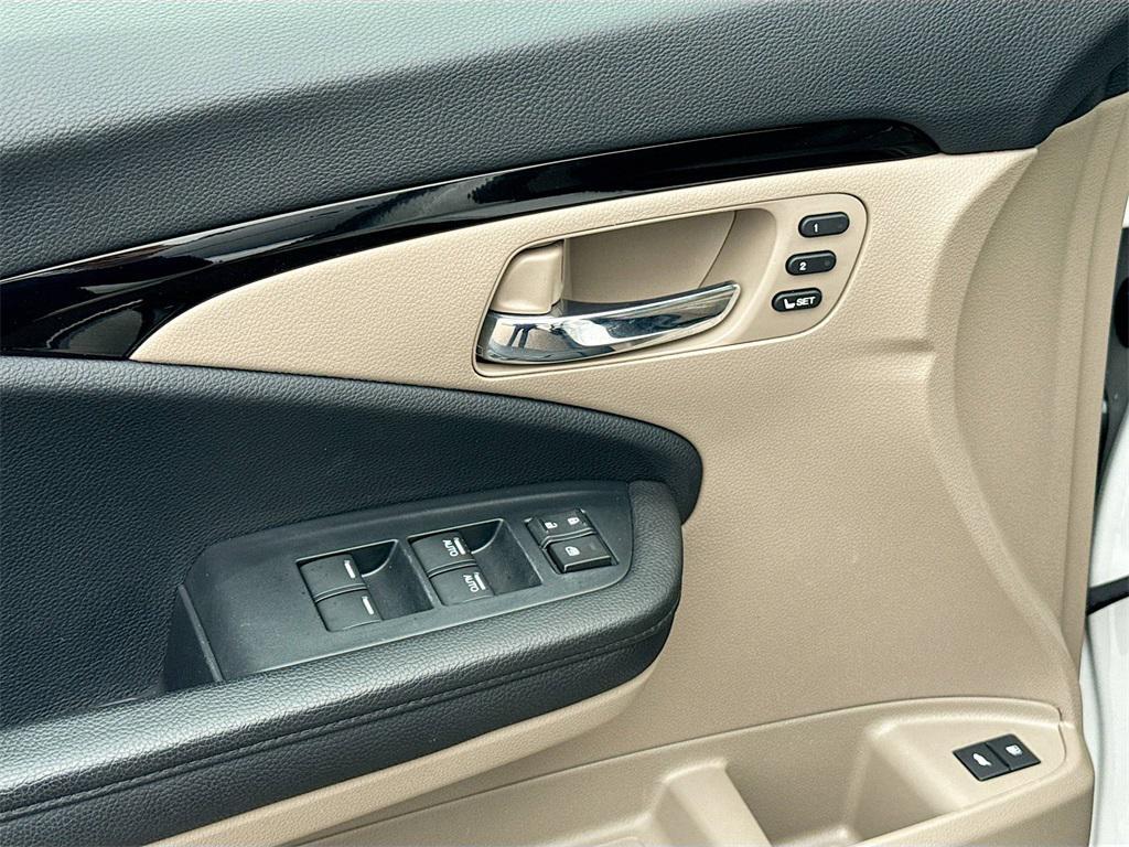 used 2022 Honda Pilot car, priced at $36,724