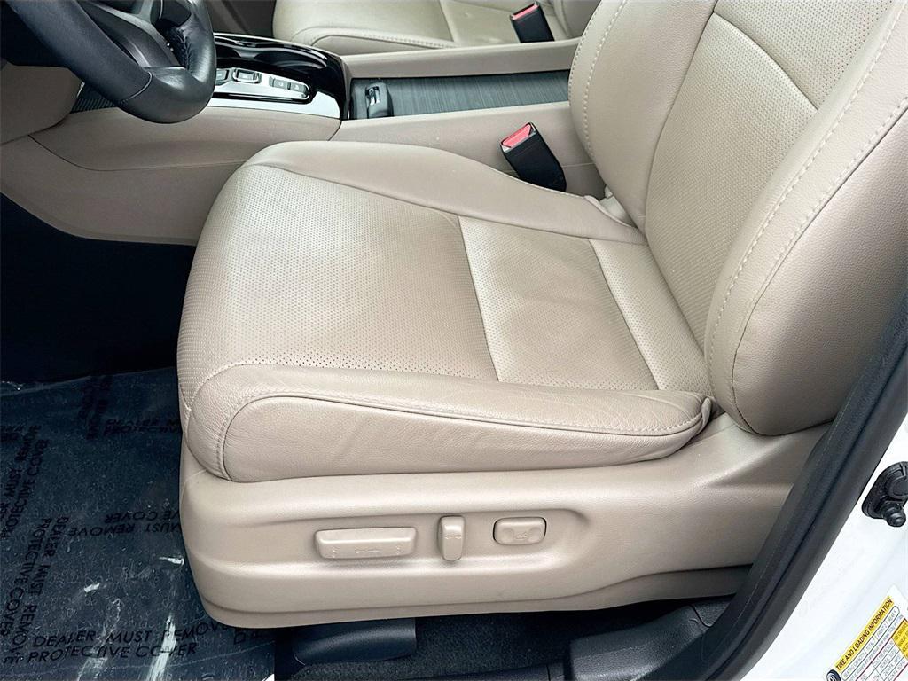 used 2022 Honda Pilot car, priced at $36,724