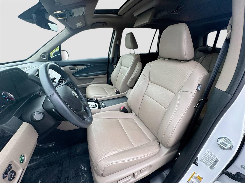 used 2022 Honda Pilot car, priced at $36,724