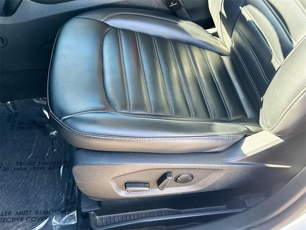 used 2024 Ford Edge car, priced at $24,245
