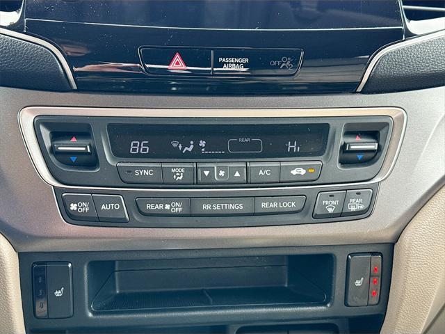 used 2022 Honda Pilot car, priced at $34,989