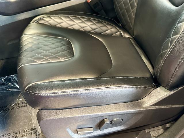 used 2024 Ford Edge car, priced at $29,999