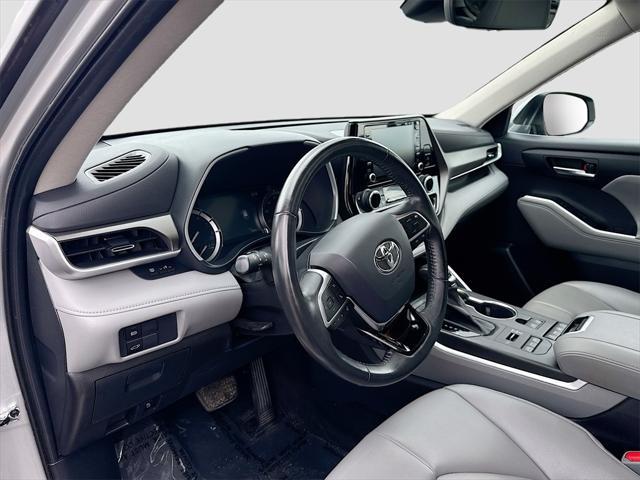 used 2021 Toyota Highlander car, priced at $34,586