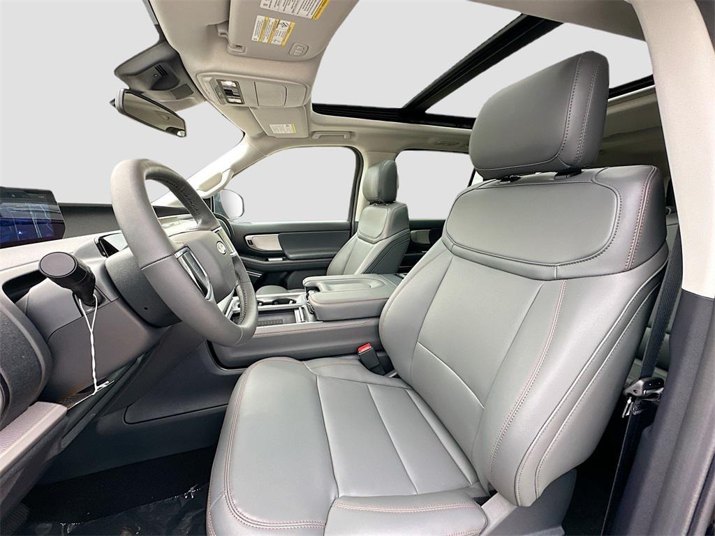 new 2025 Ford Expedition Max car, priced at $76,070