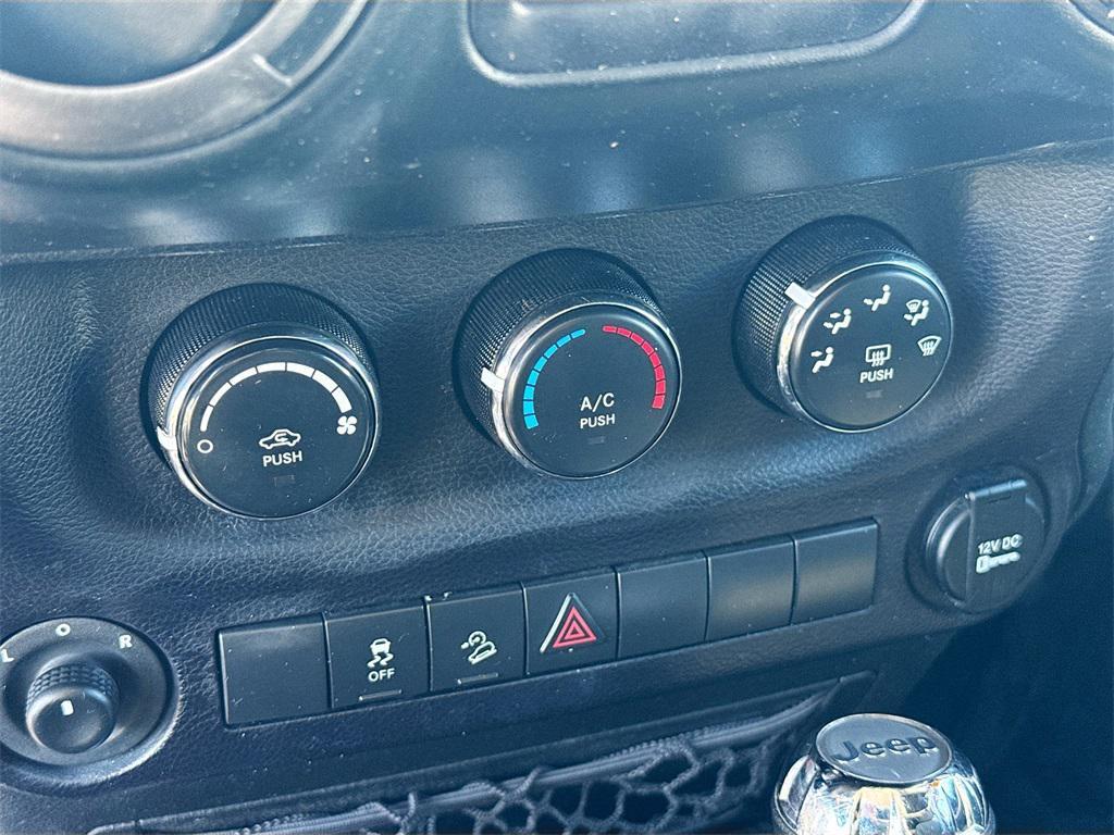 used 2015 Jeep Wrangler Unlimited car, priced at $15,899