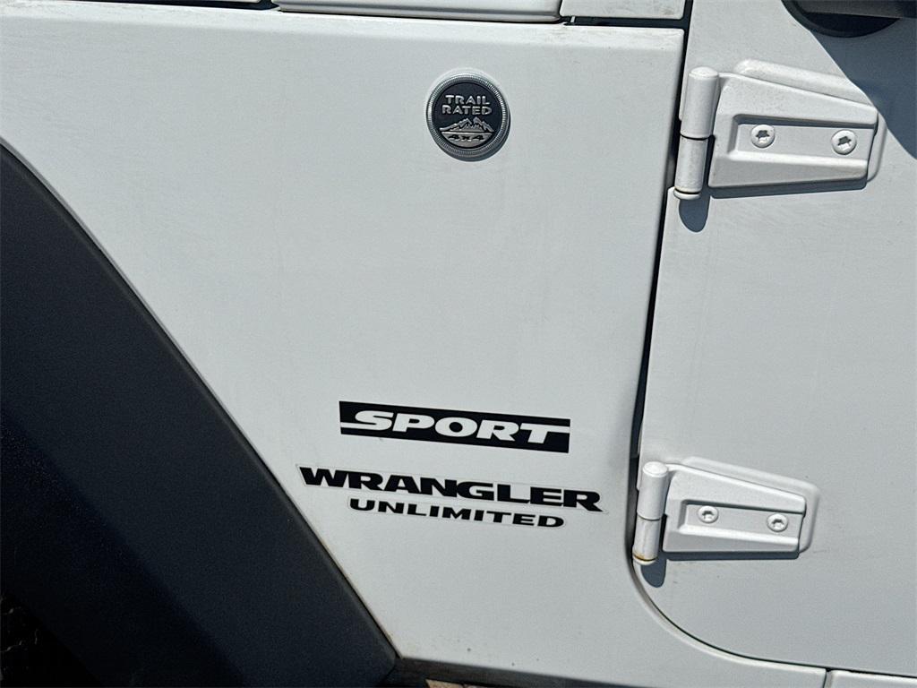 used 2015 Jeep Wrangler Unlimited car, priced at $15,899