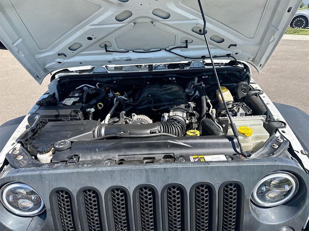 used 2015 Jeep Wrangler Unlimited car, priced at $15,899