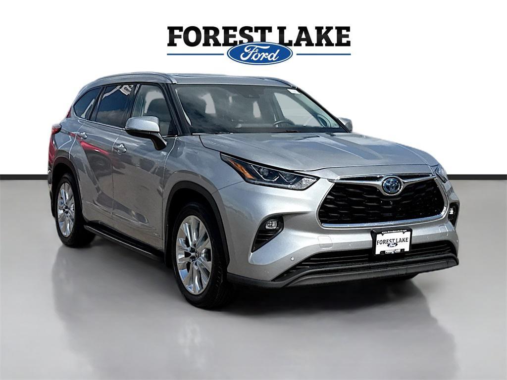 used 2022 Toyota Highlander Hybrid car, priced at $46,388