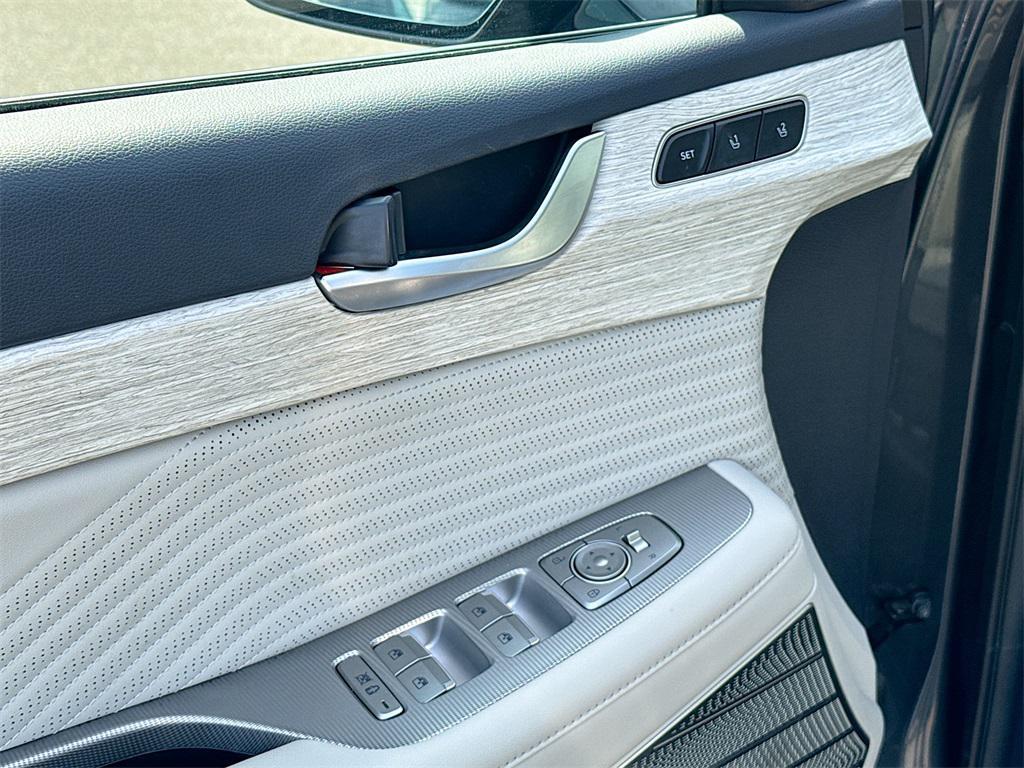 used 2024 Hyundai Palisade car, priced at $41,999