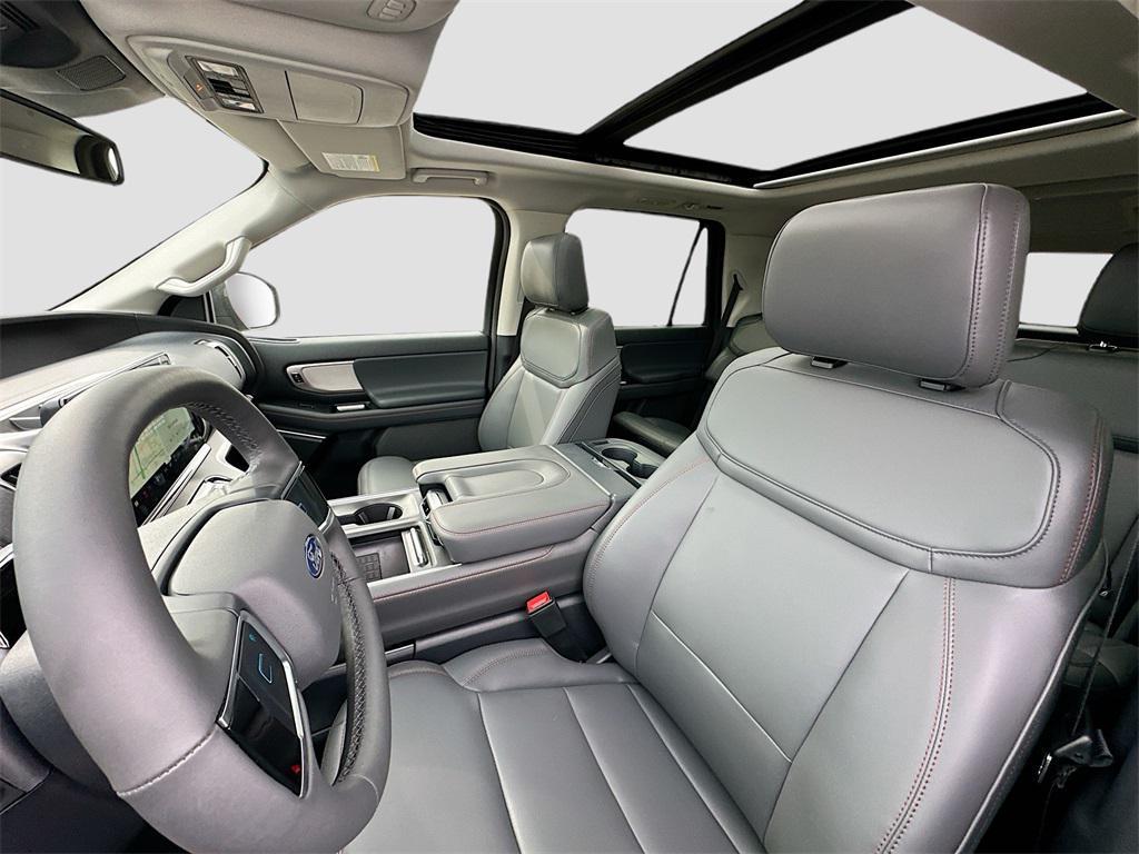 new 2025 Ford Expedition car, priced at $70,655