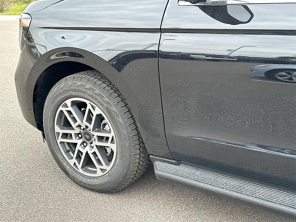 new 2025 Ford Expedition car, priced at $70,655