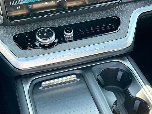 new 2025 Ford Expedition car, priced at $82,275