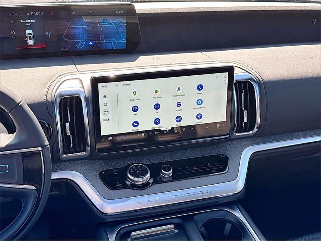 new 2025 Ford Expedition car, priced at $82,275