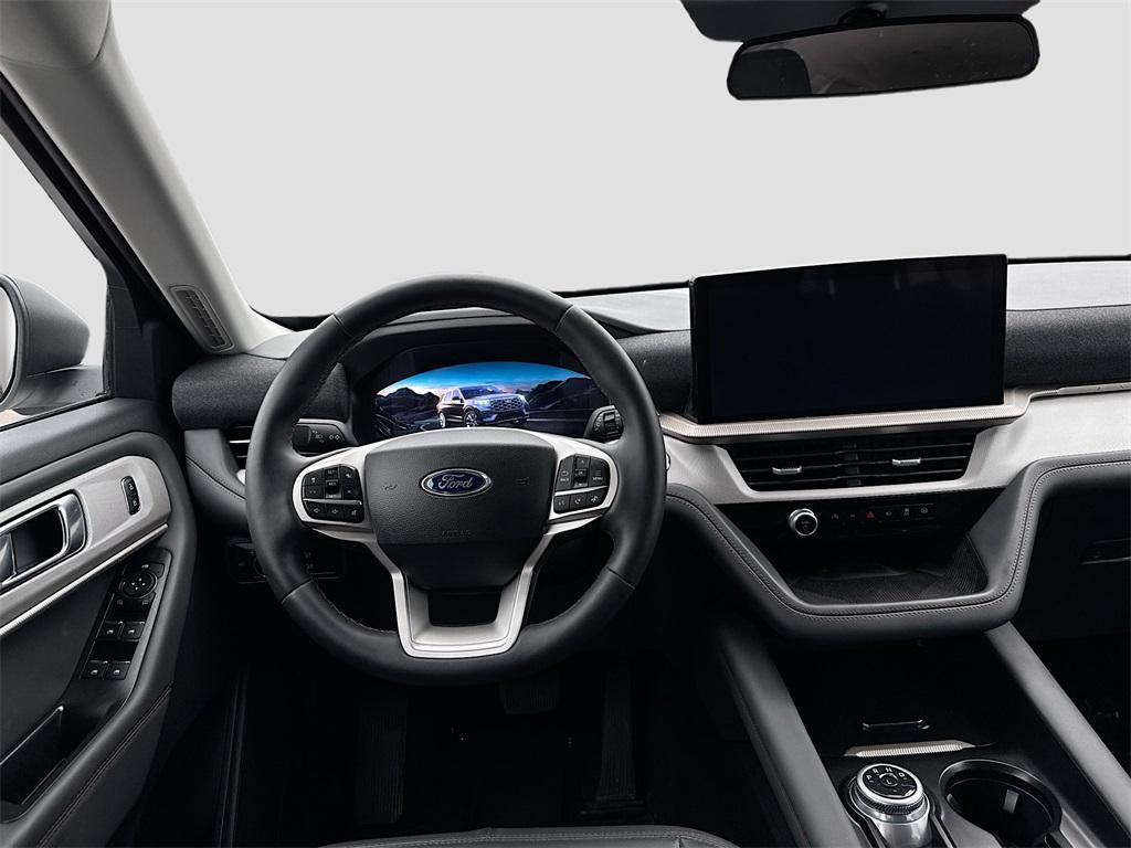 used 2025 Ford Explorer car, priced at $40,999