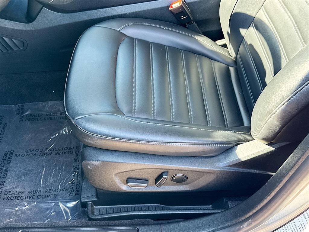 used 2024 Ford Edge car, priced at $23,999