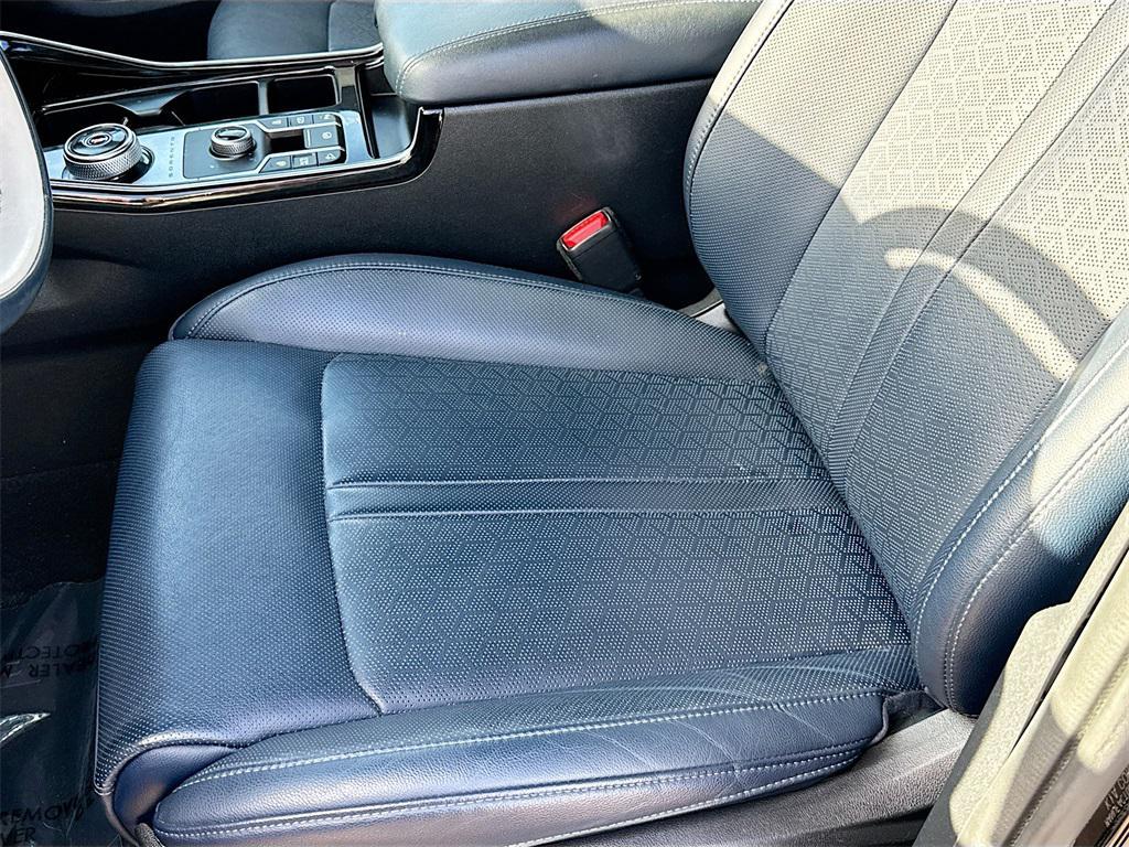 used 2022 Kia Sorento Plug-In Hybrid car, priced at $32,994