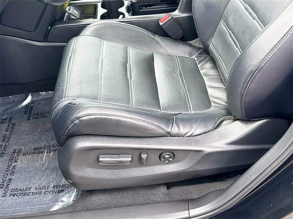 used 2018 Honda CR-V car, priced at $23,998