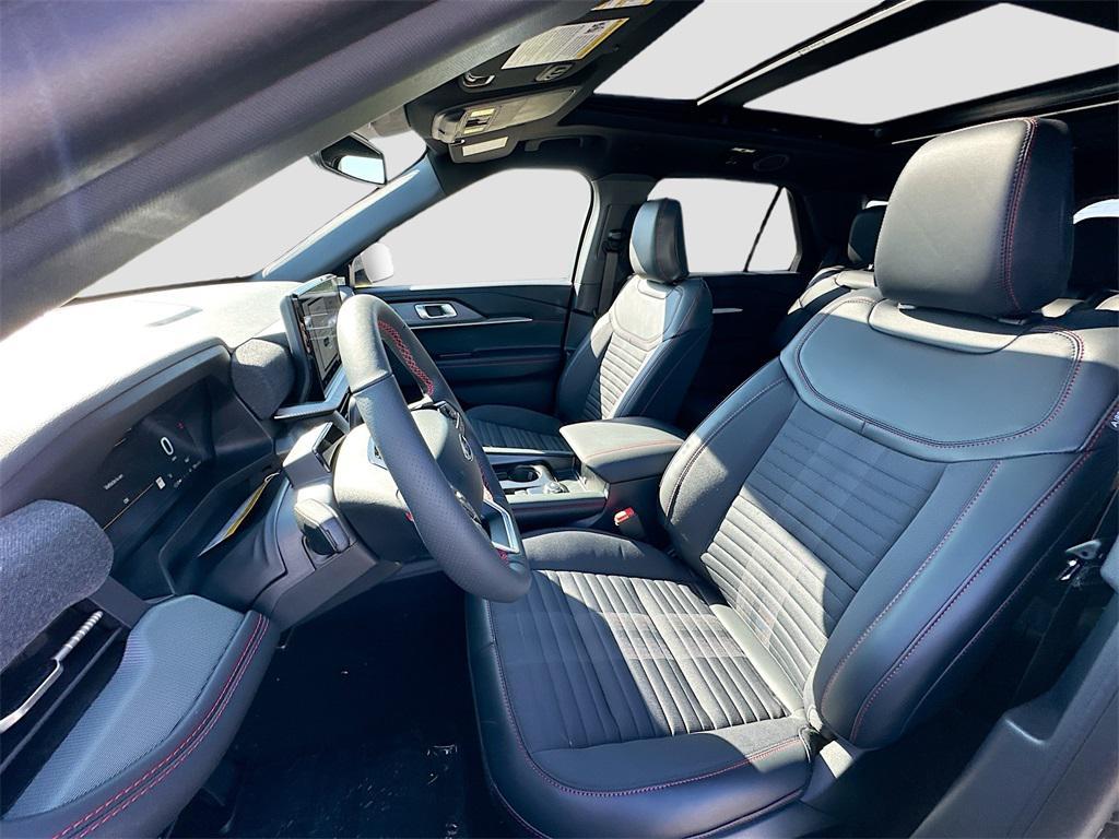 new 2025 Ford Explorer car, priced at $50,095