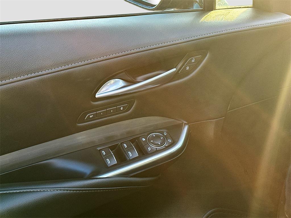 used 2024 Cadillac XT4 car, priced at $31,999