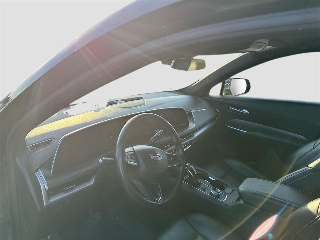 used 2024 Cadillac XT4 car, priced at $31,999
