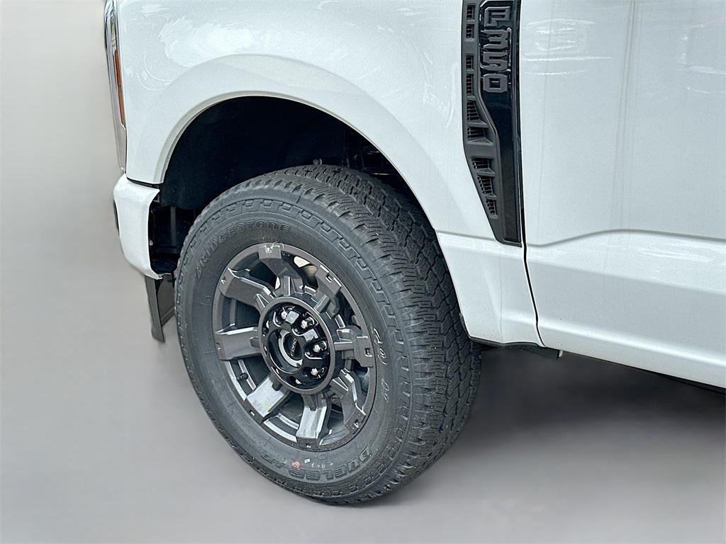 new 2025 Ford F-350 car, priced at $53,312