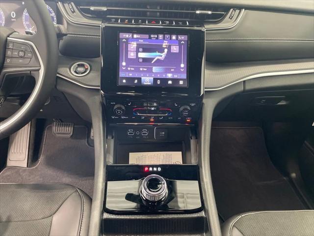new 2025 Jeep Grand Cherokee L car, priced at $37,900