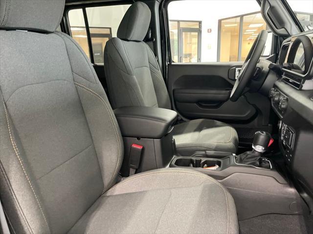 new 2025 Jeep Wrangler car, priced at $39,800