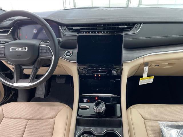 new 2025 Jeep Grand Cherokee car, priced at $39,500