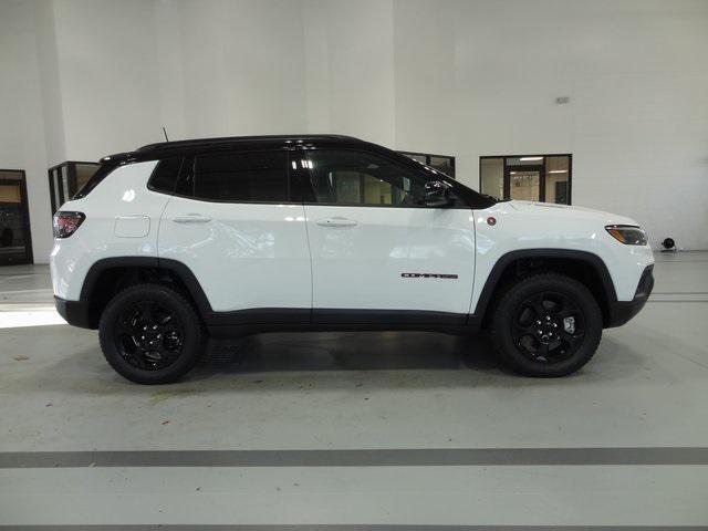 new 2024 Jeep Compass car, priced at $42,274