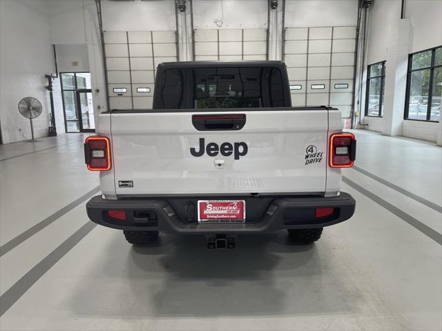 new 2024 Jeep Gladiator car, priced at $40,850