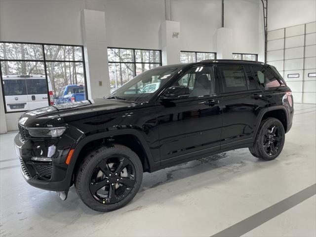 new 2025 Jeep Grand Cherokee car, priced at $41,900